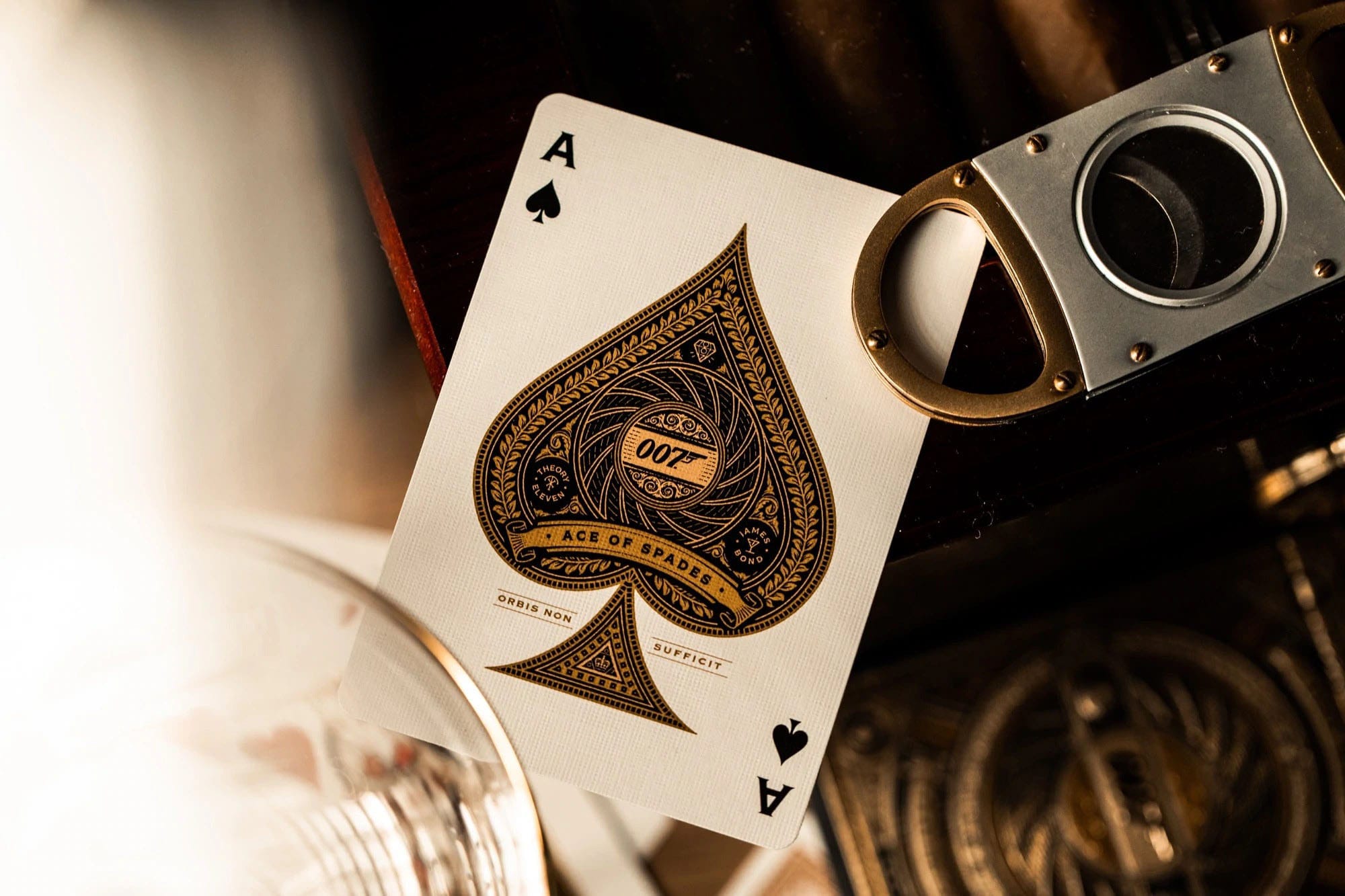 Theory 11 - James Bond 007 Playing Cards